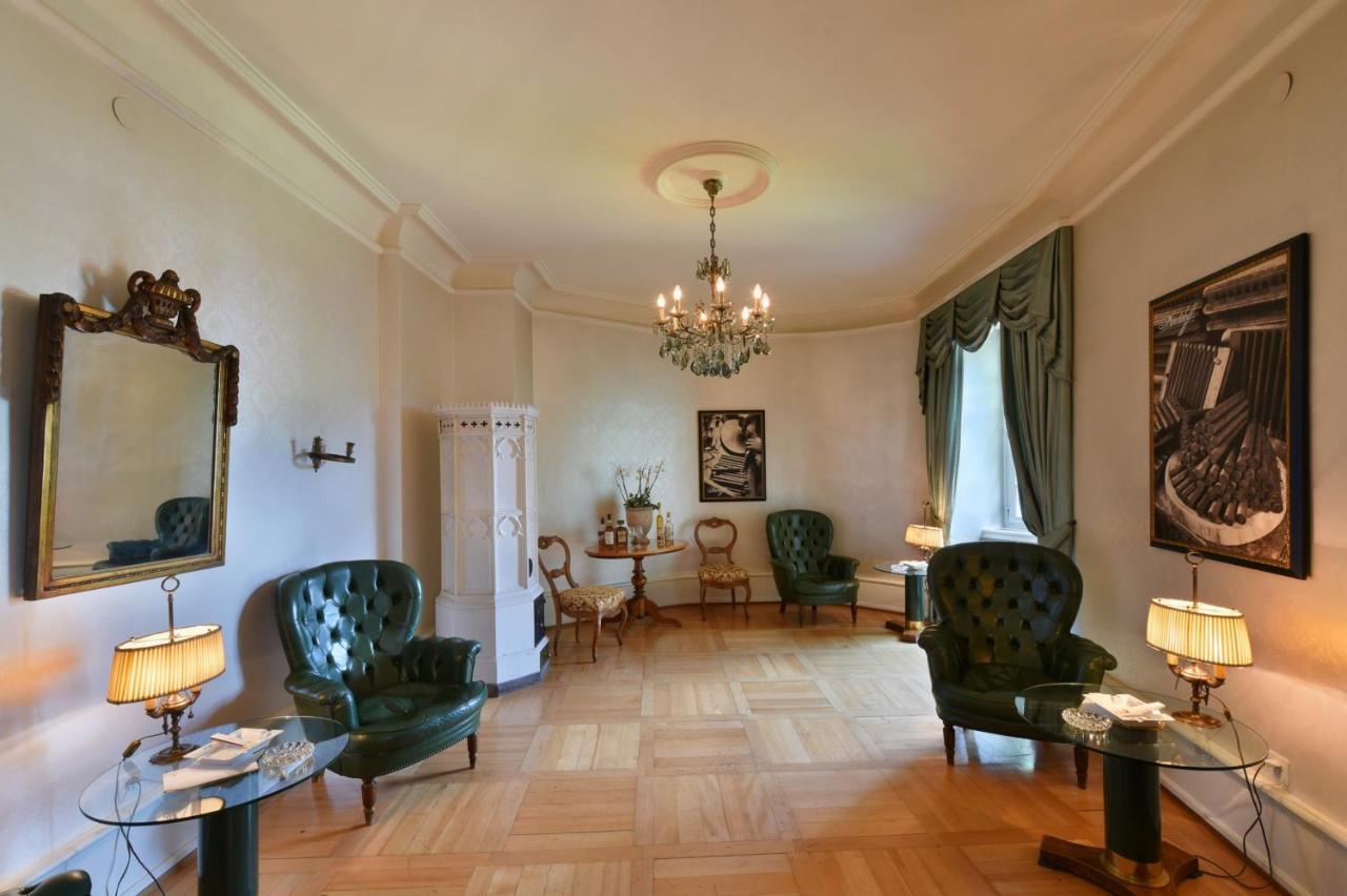 Hotel Im Schlosspark Binningen Ngoại thất bức ảnh