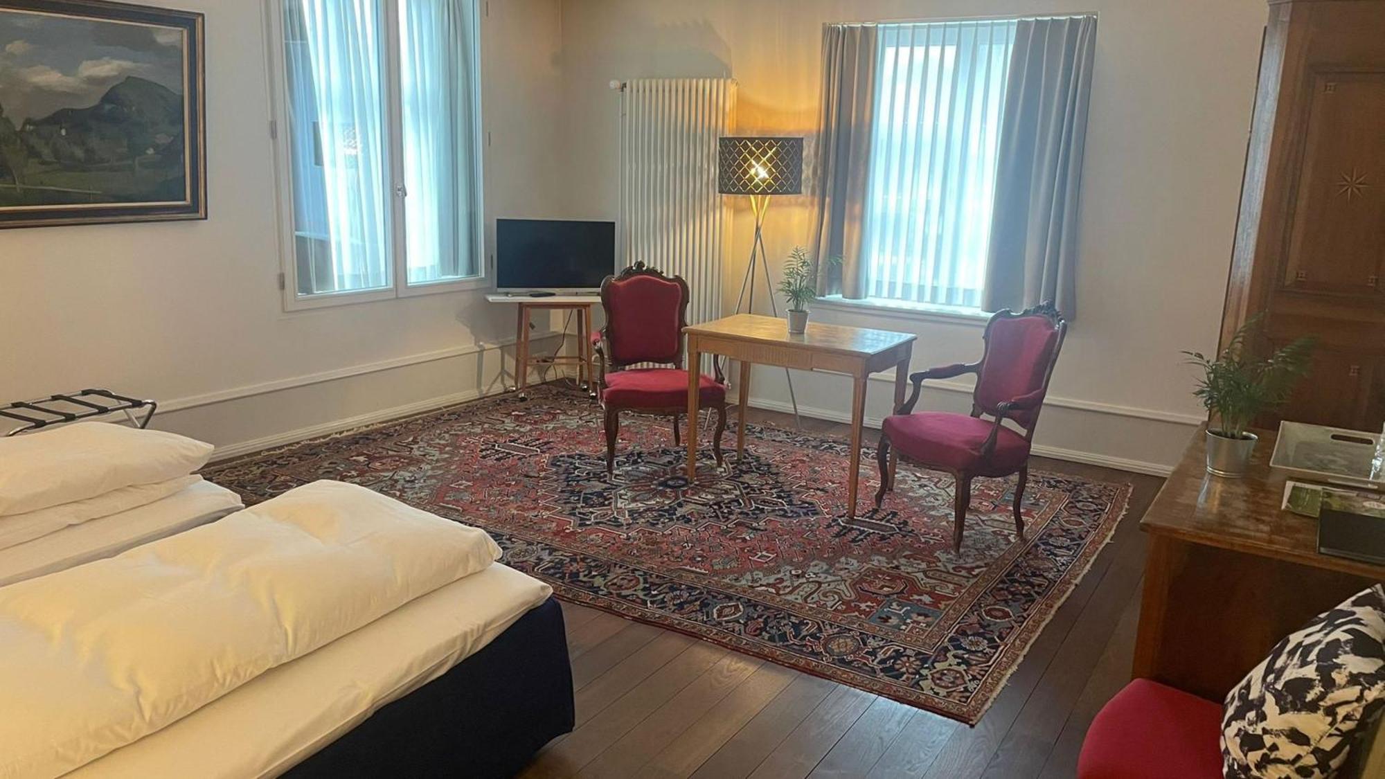 Hotel Im Schlosspark Binningen Ngoại thất bức ảnh