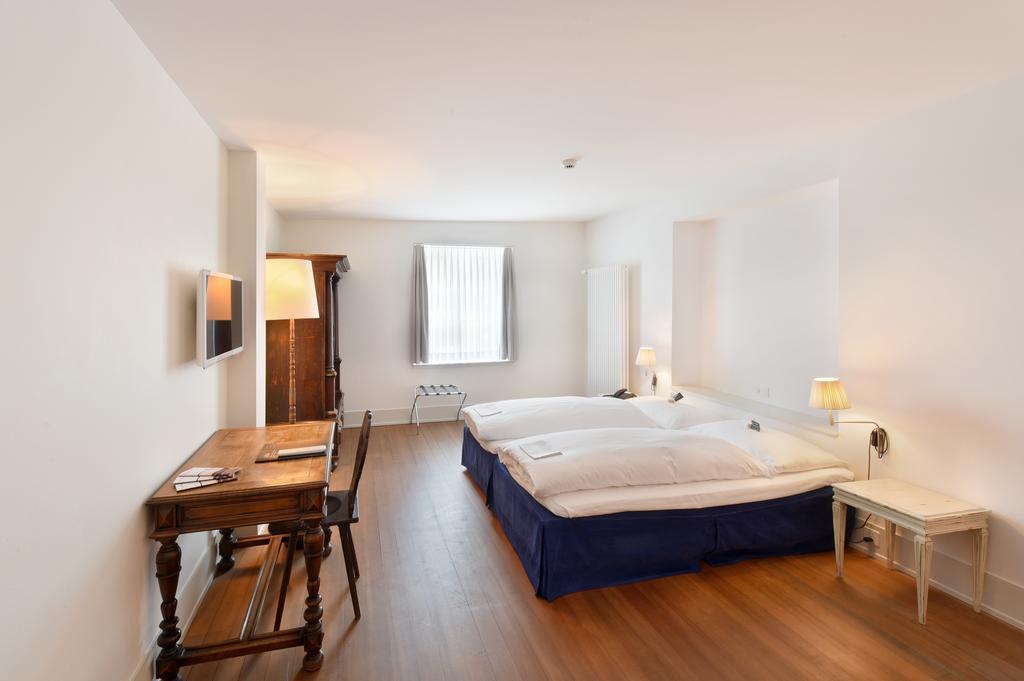 Hotel Im Schlosspark Binningen Ngoại thất bức ảnh